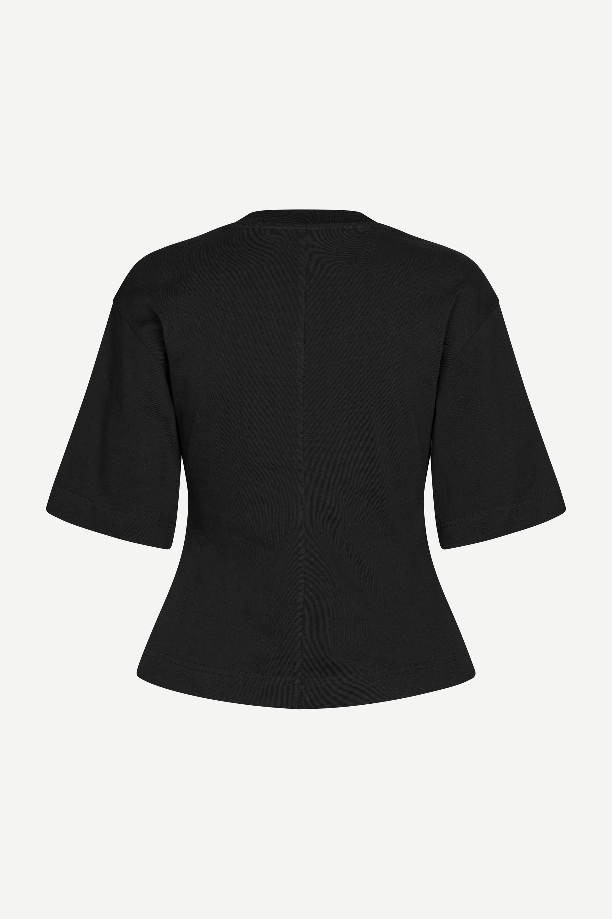 round neck black wide short sleeve t shirt rear view