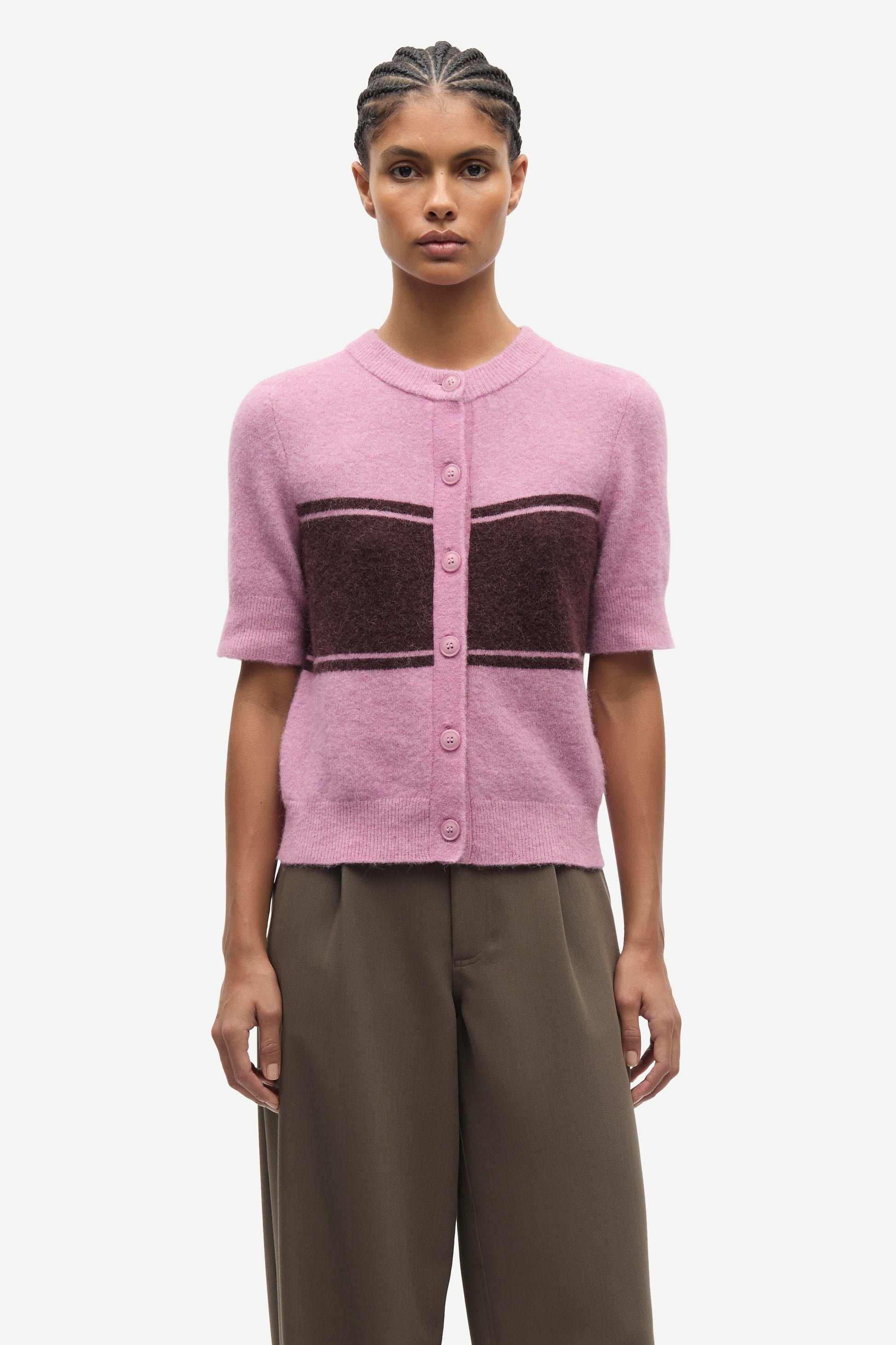 round neck short sleeve pink cardigan with burgundy stripe across the chest from samsoe model shot