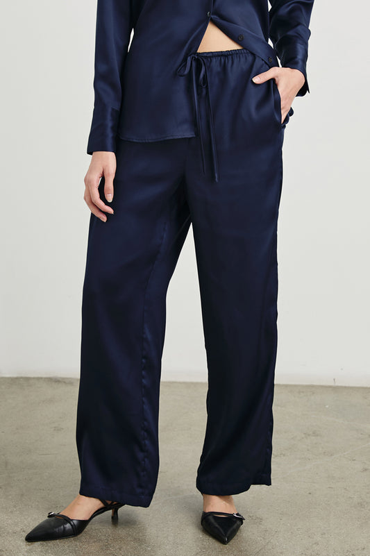 wide leg viscose trousers navy with drawstring waist model