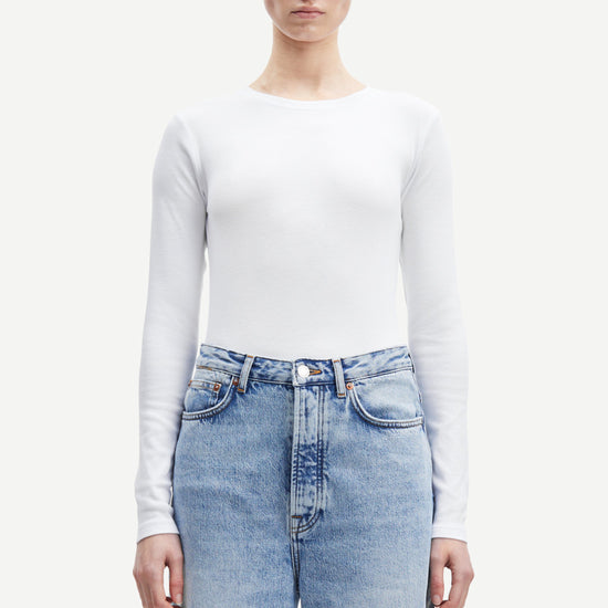 round neck ribbed long sleeves cotton top in white from samsoe samsoe model shot