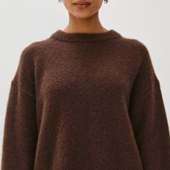 chocolate brown round neck relaxed fit cashmere mix jumper with rib detailing