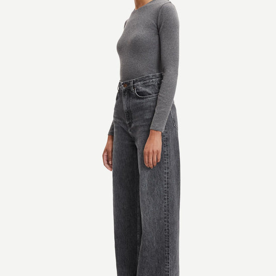 round neck ribbed long sleeves cotton top in dark grey from samsoe samsoe side view