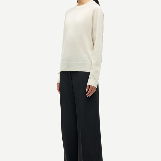 o neck white regular fit jumper with long sleeves from samsoe samsoe side view