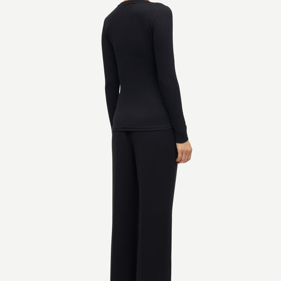 round neck black long sleeve t-shirt from samsoe samsoe rear view