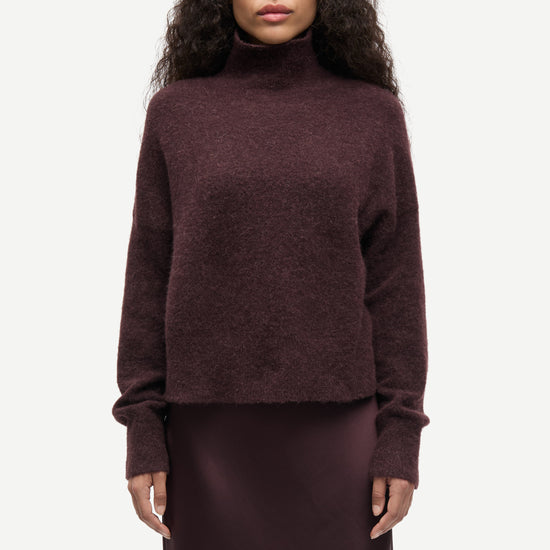 brown turtleneck wool  jumper from samsoe samsoe model shot