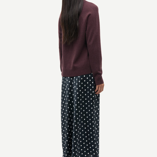 round neck cashmere jumper with long sleeves in a dark burgundy from samsoe samsoe rear view