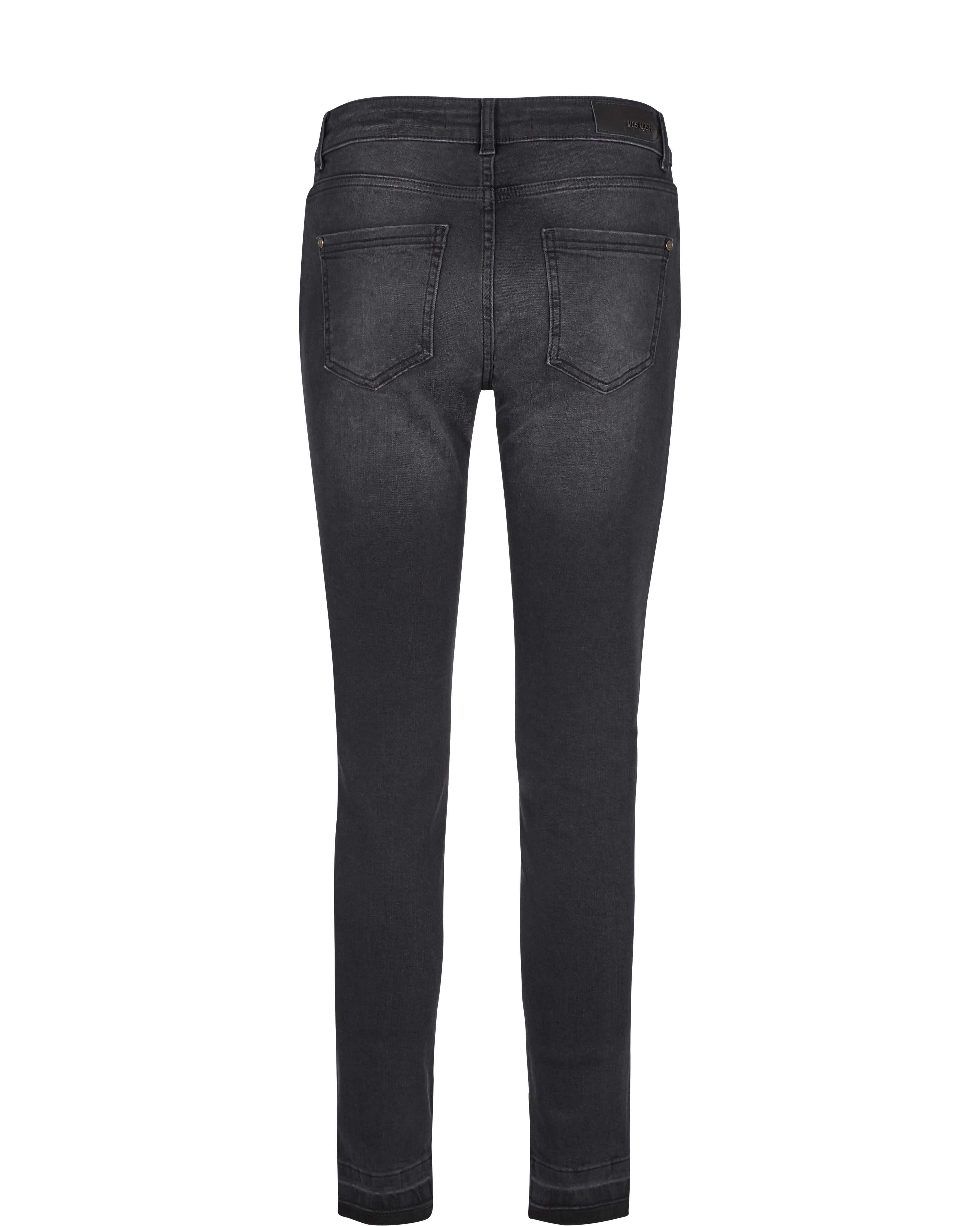 Frayed step 2025 hem jeans