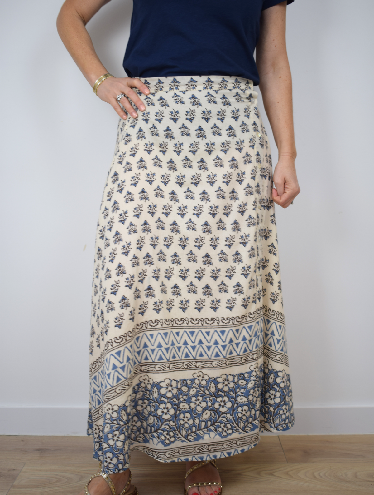 Printed ivory skirt with blue pattern on 