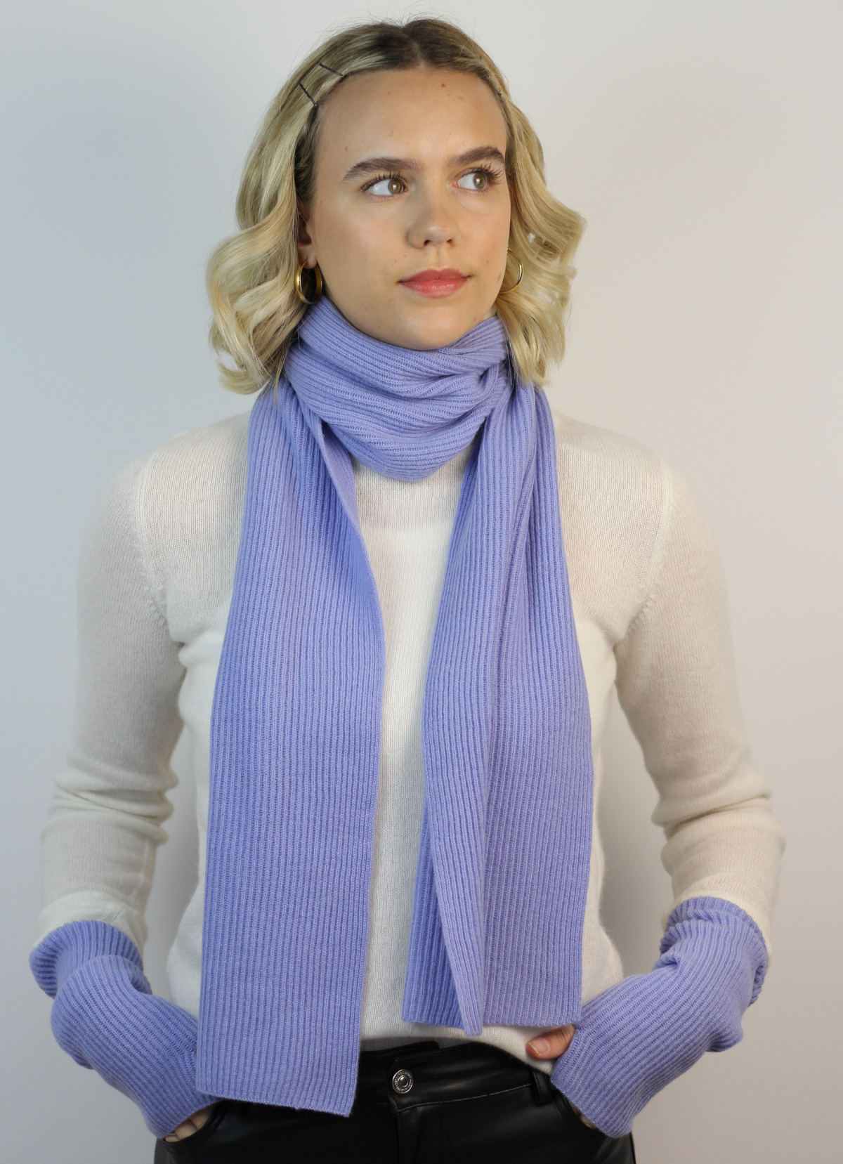 Blue ribbed cashmere scarf 