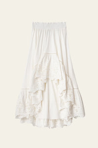 White skirt with lace detail and elasticated waistband