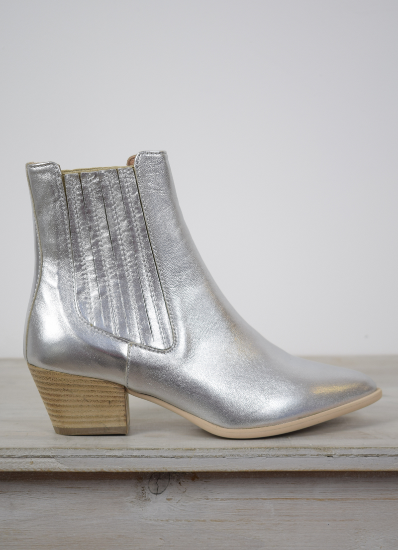 Silver ankle hight silver boots