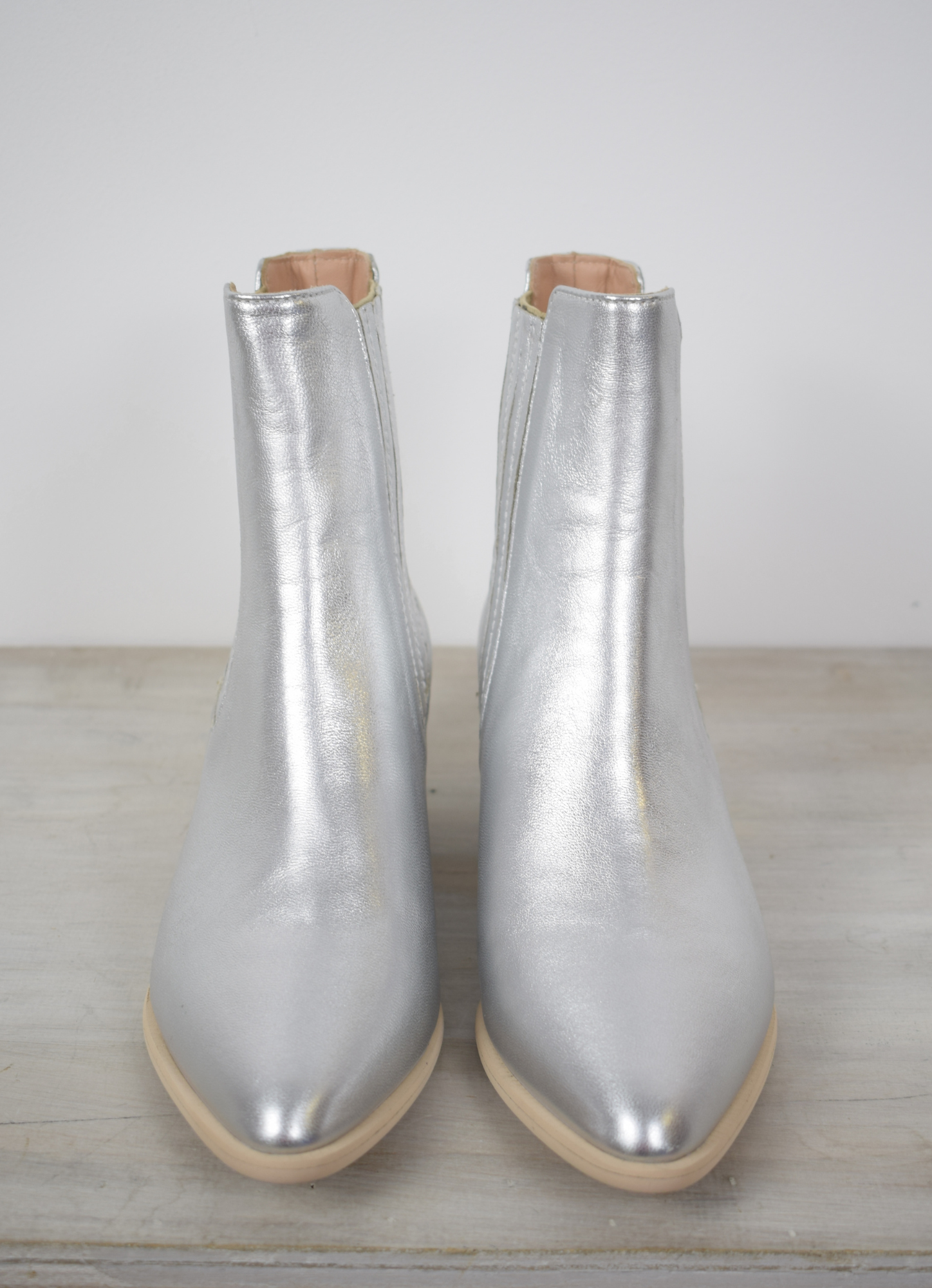 Silver ankle hight silver boots