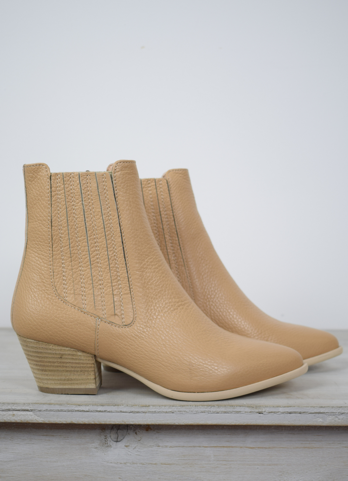 Caramel boot with block heel