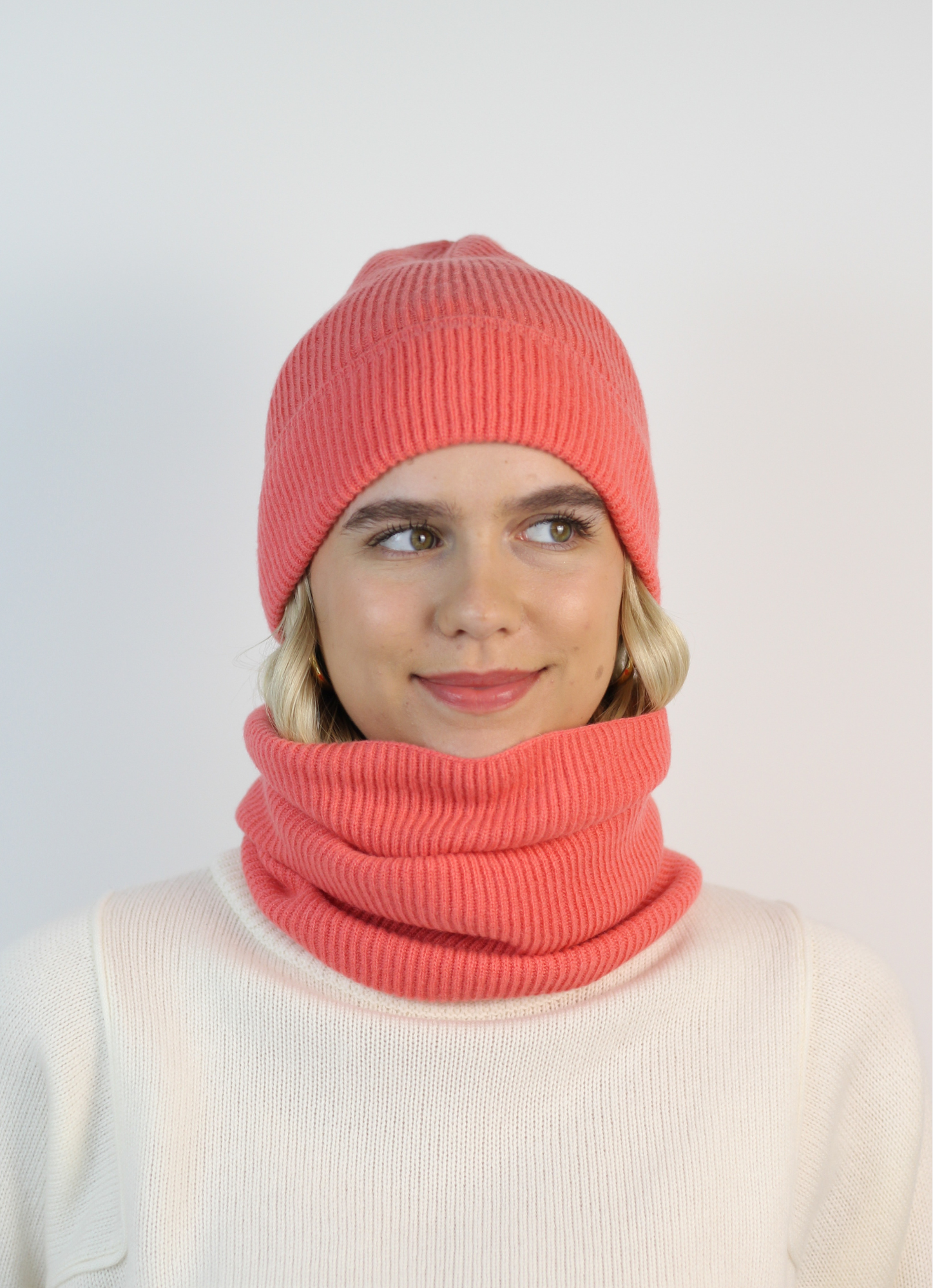 Ribbed beanie hat coral 