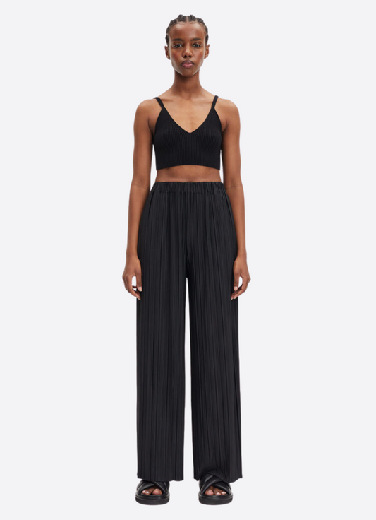 Black pleated trousers