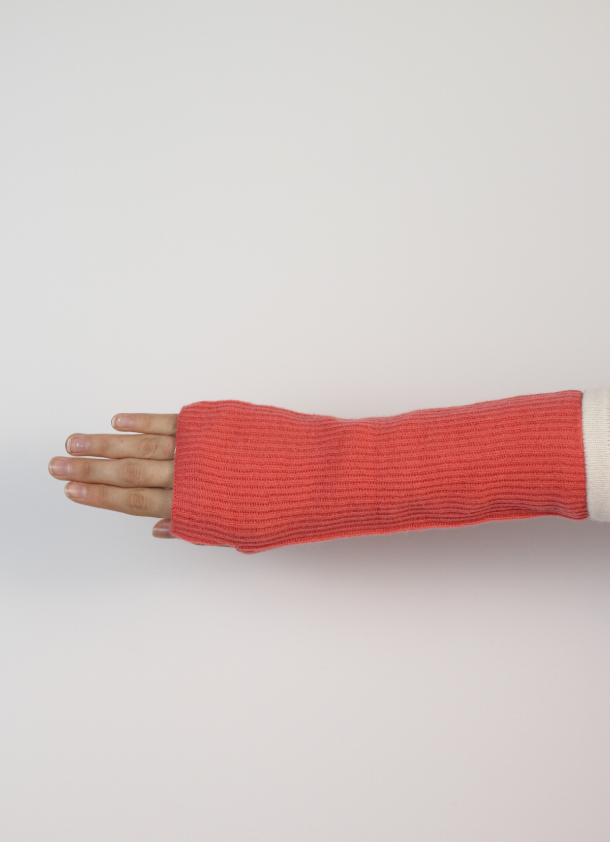 Coral ribbed cashmere wrist warmer 