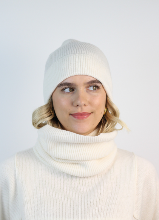 Ribbed beanie hat  white 