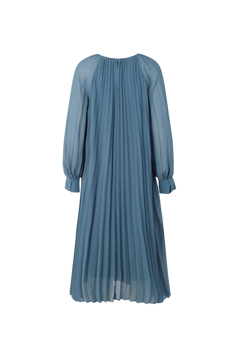 Long sleeve pleated dress in blue