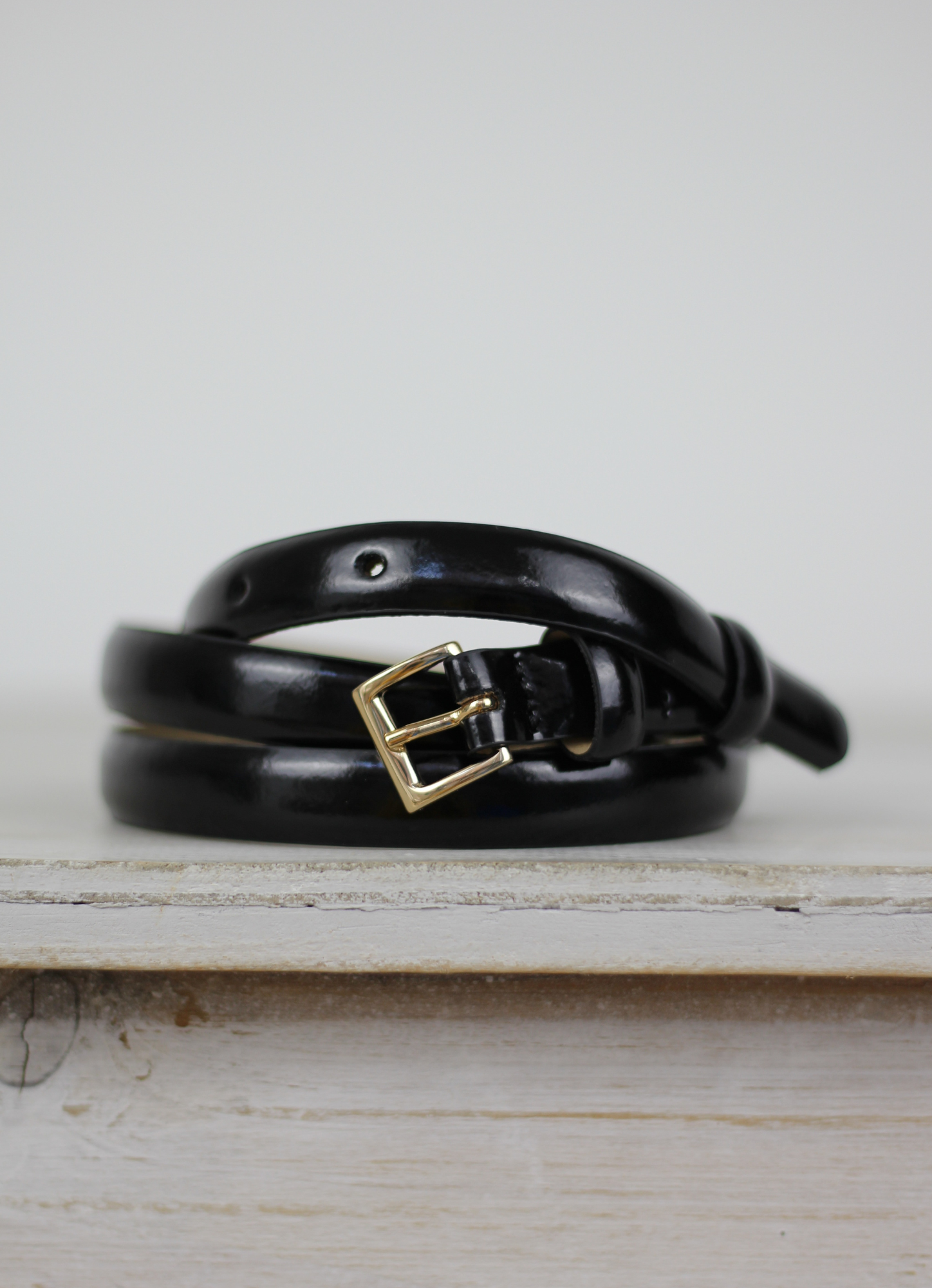 Abro narrow leather belt patent black leather gold buckle