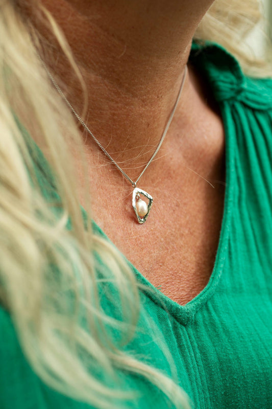 Thalassa Pearl Pendant Silver