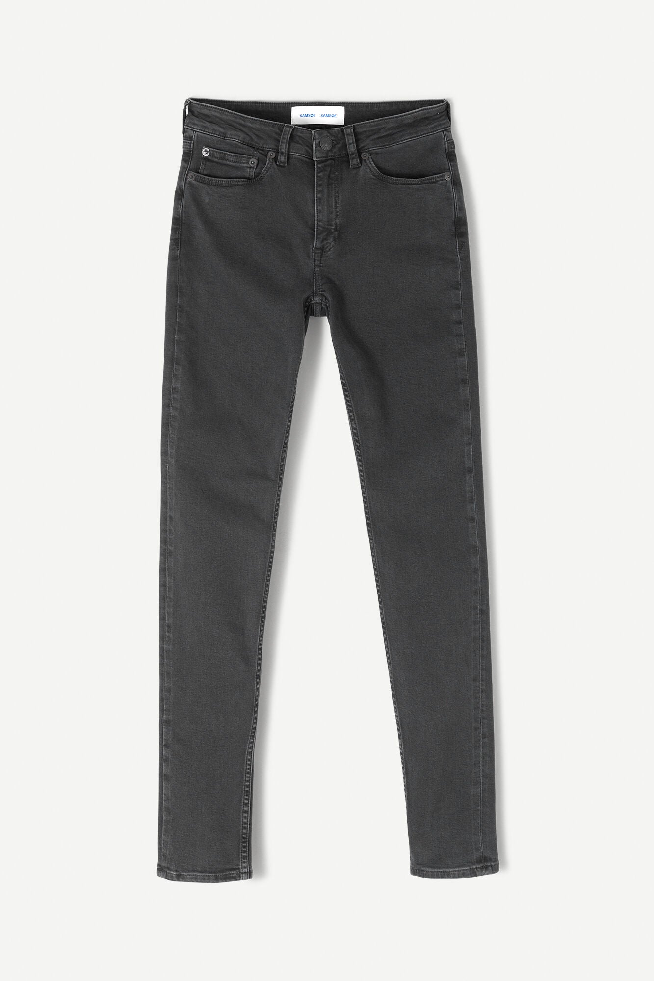 Classic mid rise skinny jean in black wash denim