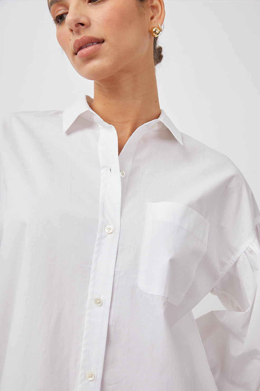 White collared shirt with balloon sleeve detail