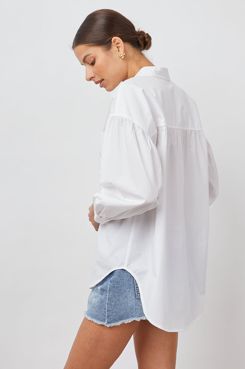 White collared shirt with balloon sleeve detail