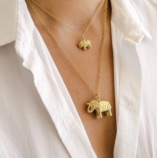 Elephant pendant necklace in gold