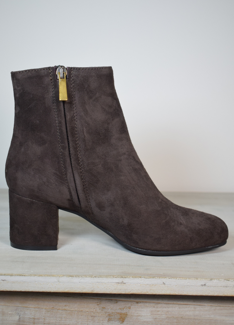 brown ankle boot with side zip 