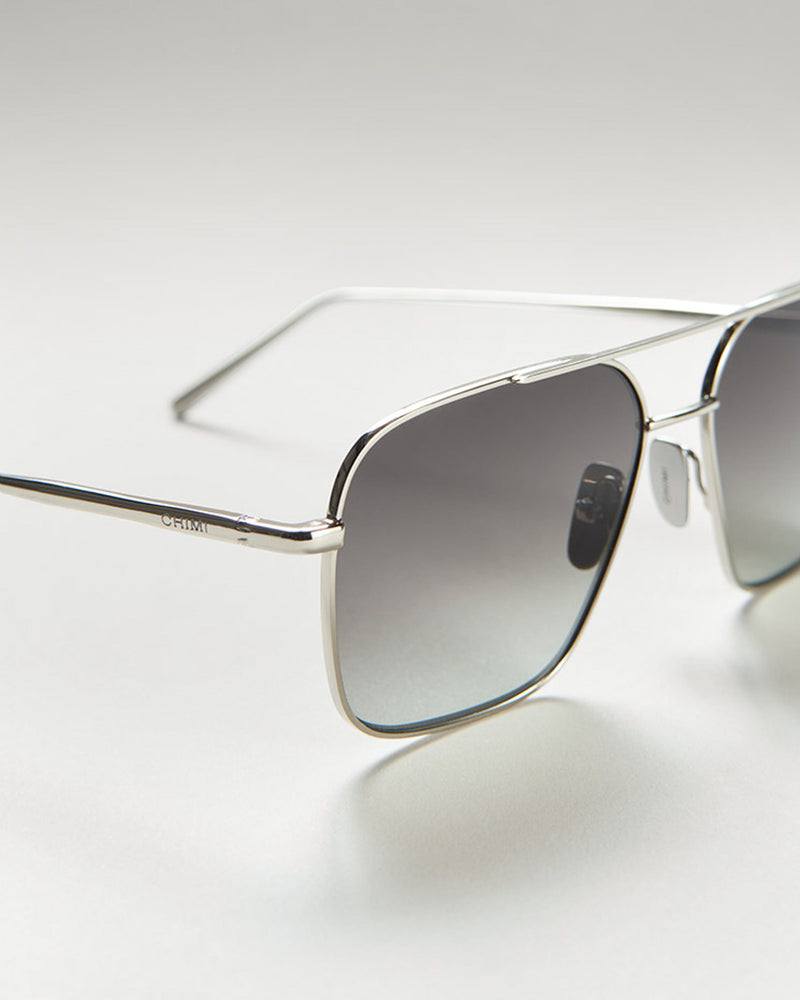 Silver coloured stainless stell frame aviator sunglasses