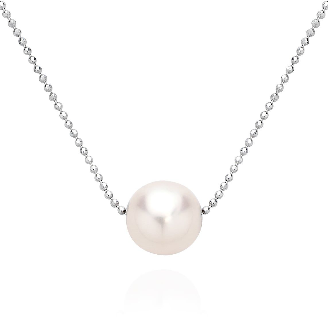 Essential pearl necklace on a silver chain