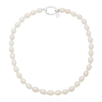 Classic freshwater pearl necklace